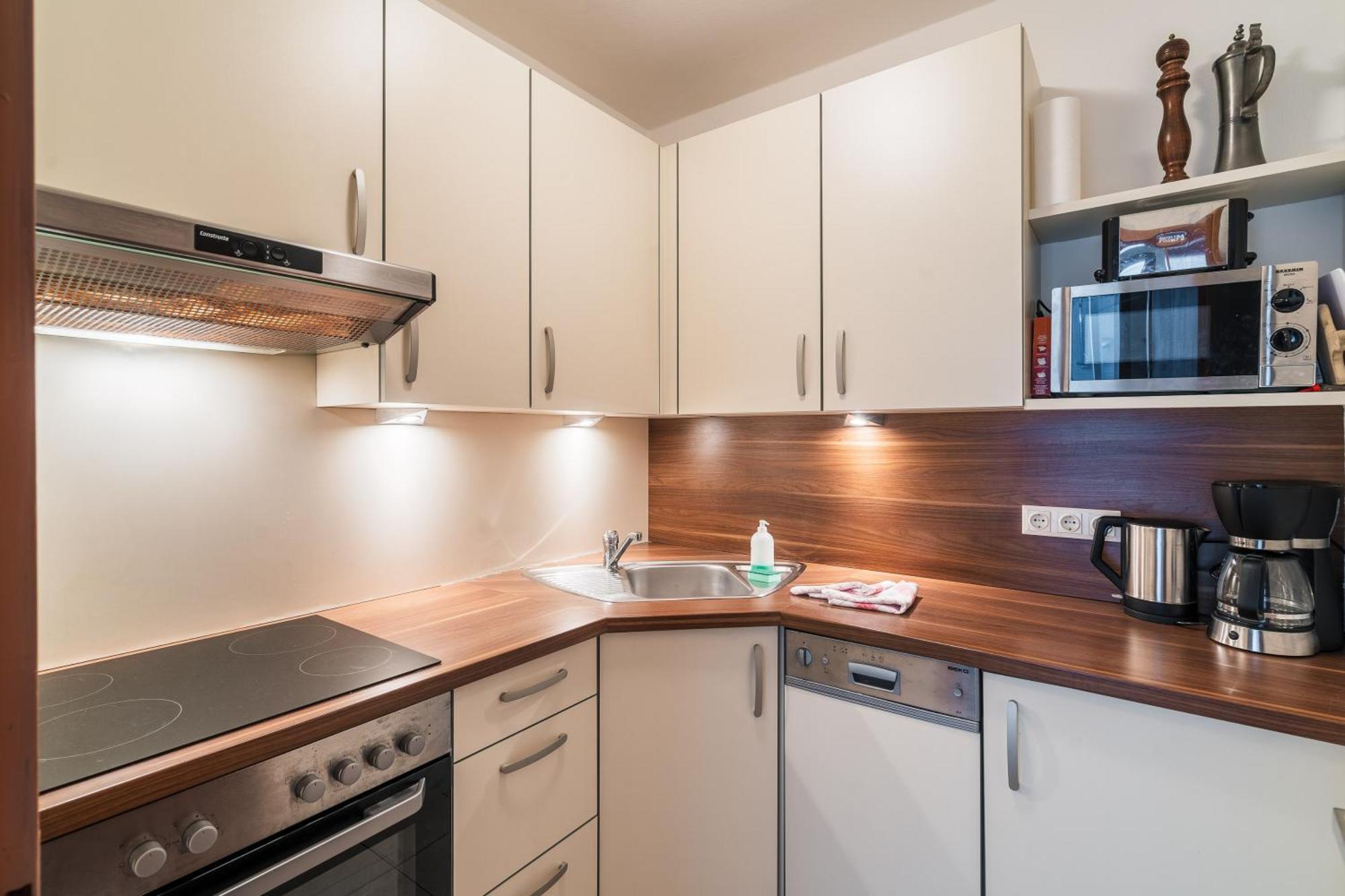Appartementanlage Thermenblick Ski In & Ski Out 巴德小基希海姆 外观 照片
