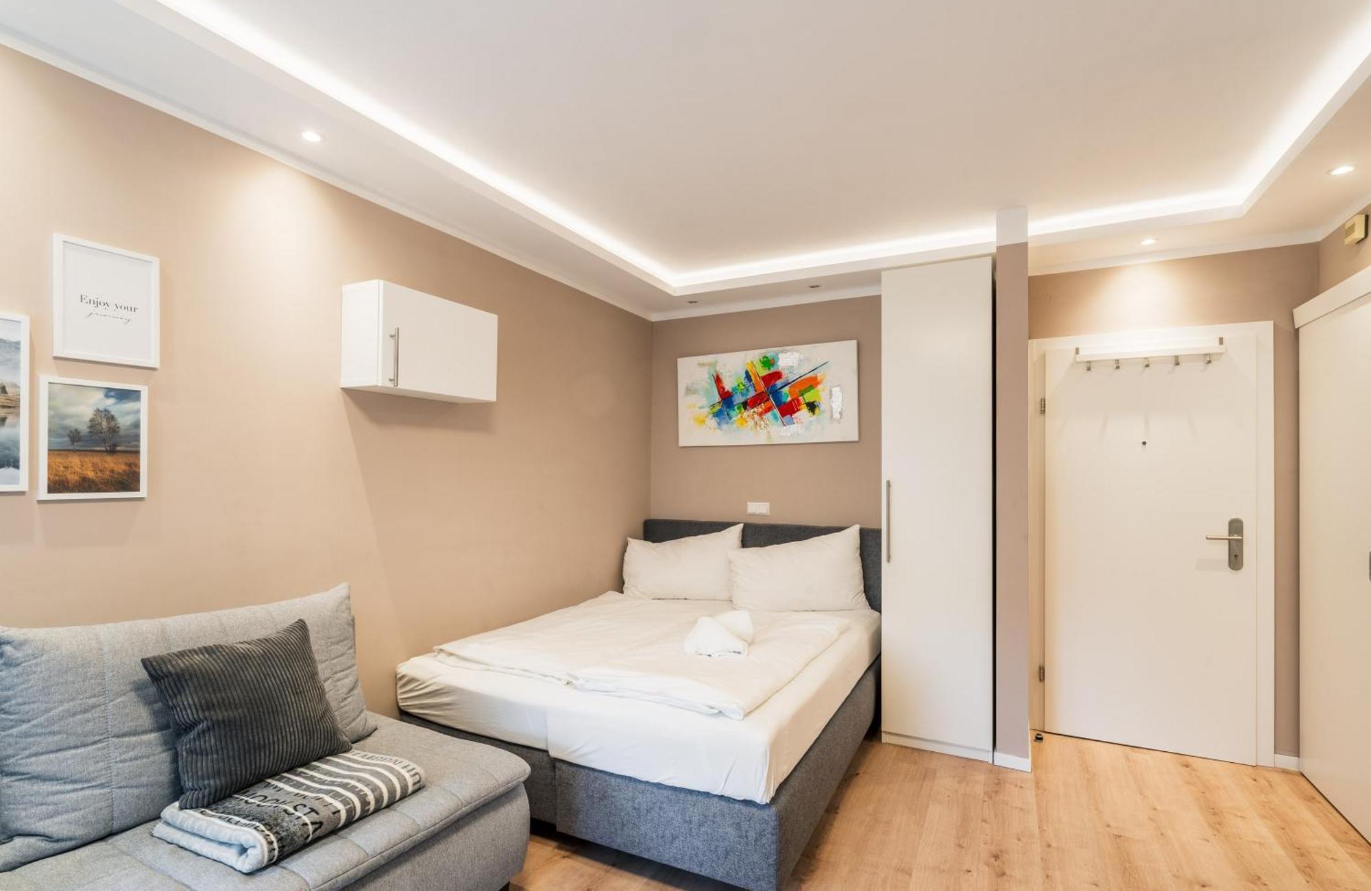 Appartementanlage Thermenblick Ski In & Ski Out 巴德小基希海姆 外观 照片
